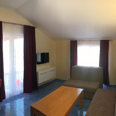 Hotel Livadic & Restaurant Лижнян Екстер'єр фото