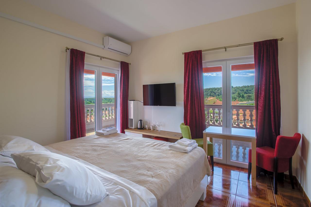 Hotel Livadic & Restaurant Лижнян Екстер'єр фото