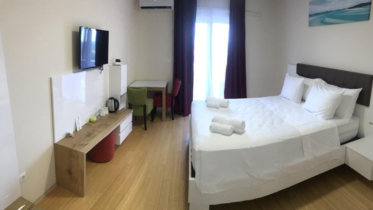 Hotel Livadic & Restaurant Лижнян Екстер'єр фото