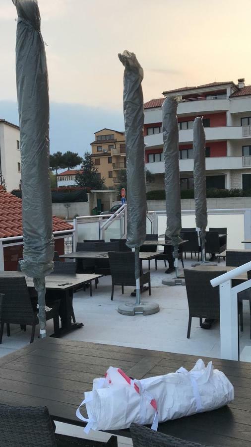 Hotel Livadic & Restaurant Лижнян Екстер'єр фото