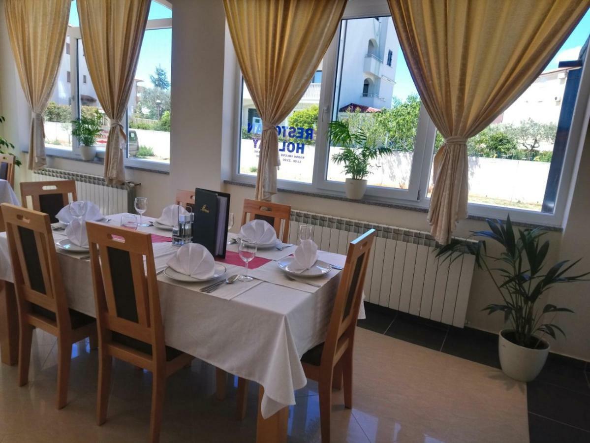 Hotel Livadic & Restaurant Лижнян Екстер'єр фото