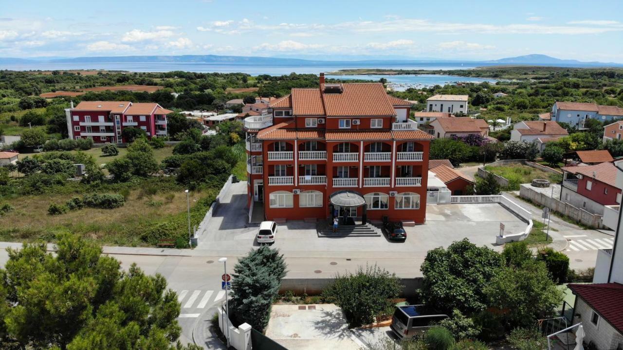 Hotel Livadic & Restaurant Лижнян Екстер'єр фото